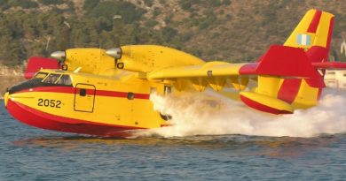 Canadair & Chinook στις πυρκαγιές