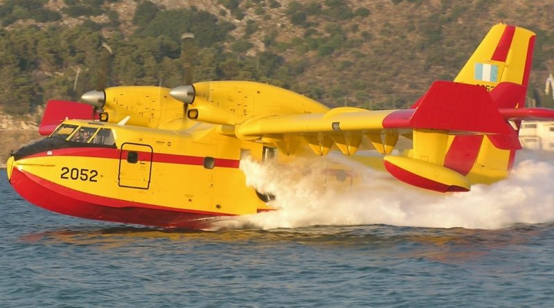 Canadair & Chinook στις πυρκαγιές